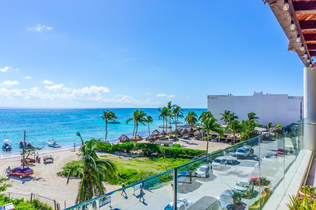 The Elements Oceanfront & Beachside Condo Hotel Плая-дель-Кармен Экстерьер фото