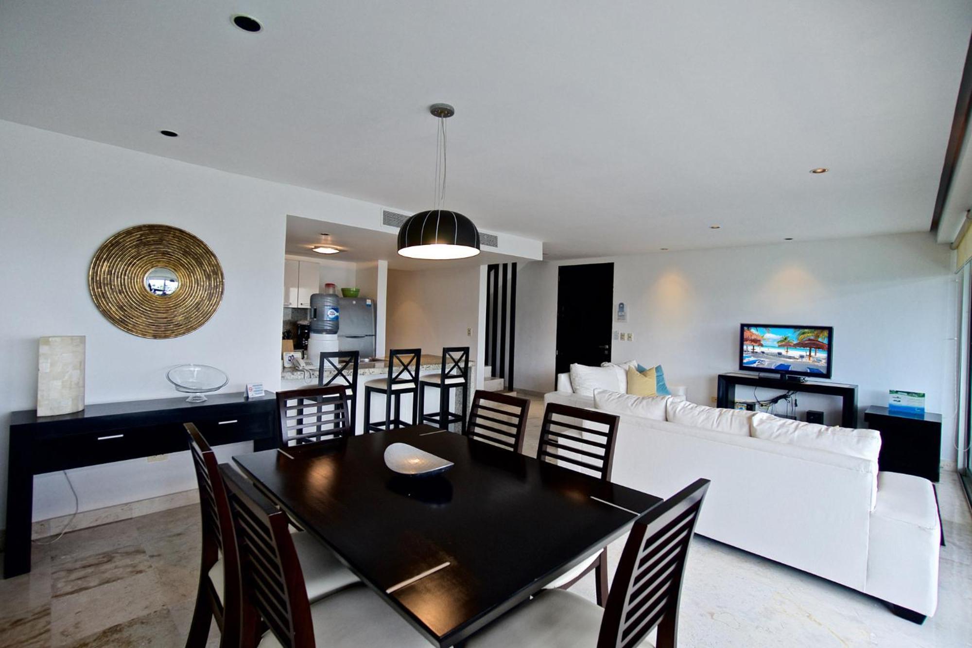 The Elements Oceanfront & Beachside Condo Hotel Плая-дель-Кармен Экстерьер фото
